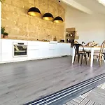 Le - Bed and Breakfast 4*