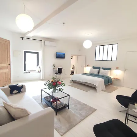 Le - Bed and Breakfast 4*